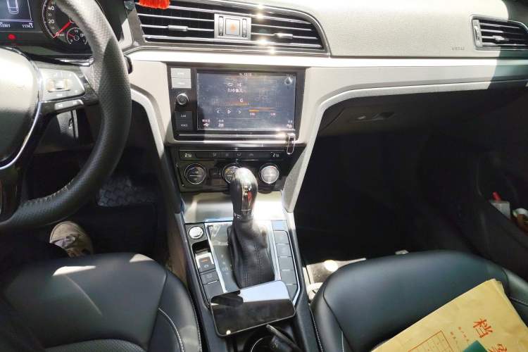 Used Volkswagen Lamando 2019 280TSI DSG Comfort Edition China VI standard Audio And AC Panel