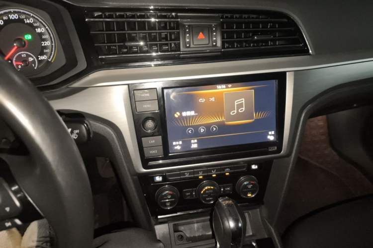 Used Volkswagen Lamando 2019 280TSI DSG Comfort Edition China VI standard Audio And AC Panel