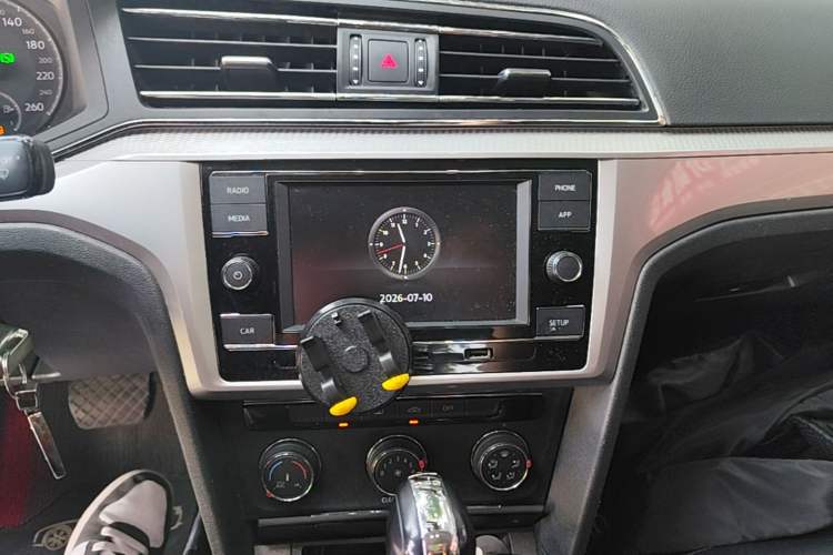 Used Volkswagen Lamando 2019 230TSI DSG Fashion Edition China V Standard Audio And AC Panel