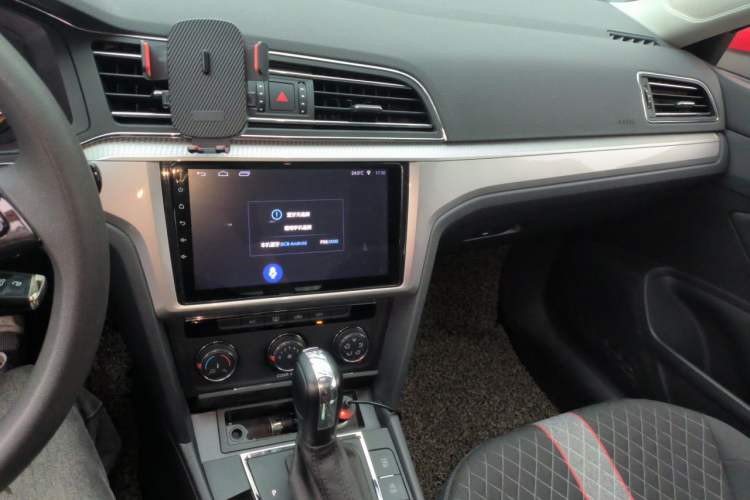 Used Volkswagen Lamando 2019 230TSI DSG Fashion Edition China V Standard Audio And AC Panel