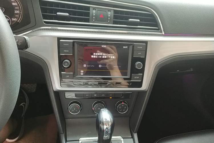 Used Volkswagen Lamando 2019 230TSI DSG Fashion Edition China V Standard Audio And AC Panel