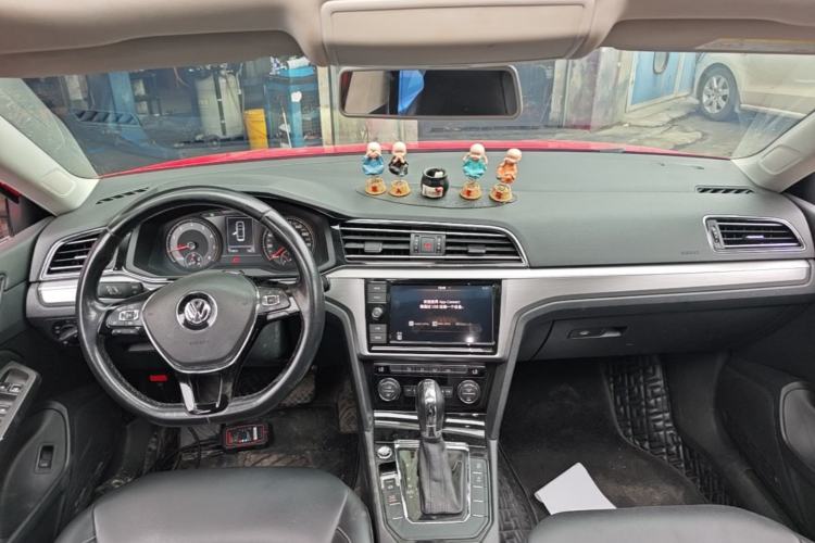 Used Volkswagen Lamando 2019 280TSI DSG Comfort Edition China VI standard Center Console