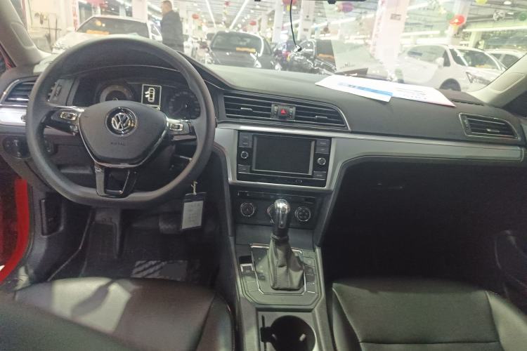 Used Volkswagen Lamando 2019 230TSI DSG Fashion Edition China VI Center Console
