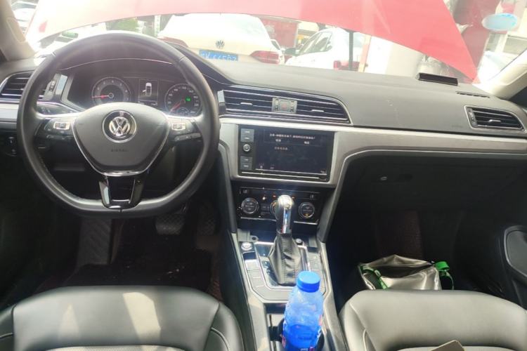 Used Volkswagen Lamando 2019 280TSI DSG Comfort Edition China V Standard Center Console