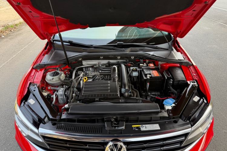 Used Volkswagen Lamando 2019 230TSI DSG Fashion Edition China V Standard Engine Bay