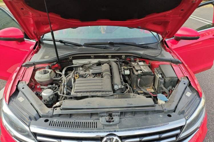 Used Volkswagen Lamando 2019 280TSI DSG Comfort Edition China VI standard Engine Bay