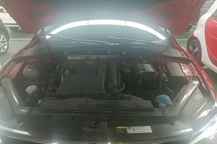 Used Volkswagen Lamando 2019 230TSI DSG Fashion Edition China VI Engine Bay