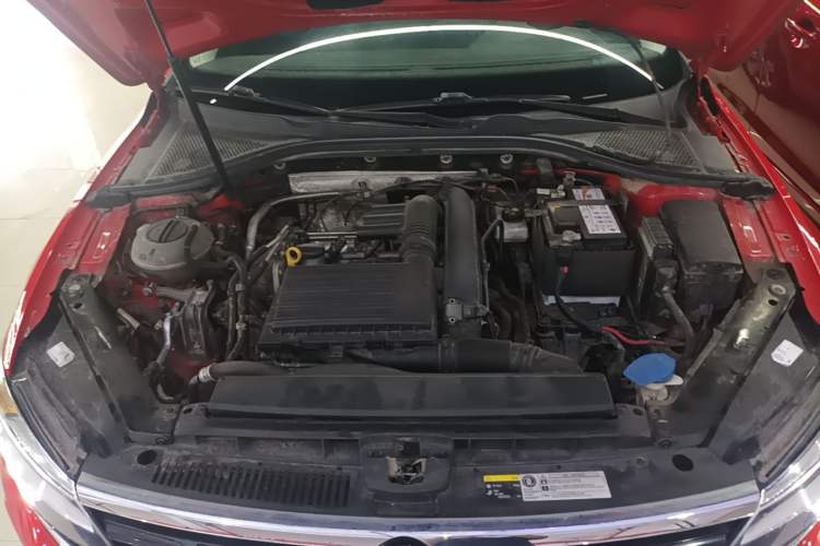 Used Volkswagen Lamando 2019 230TSI DSG Fashion Edition China V Standard Engine Bay