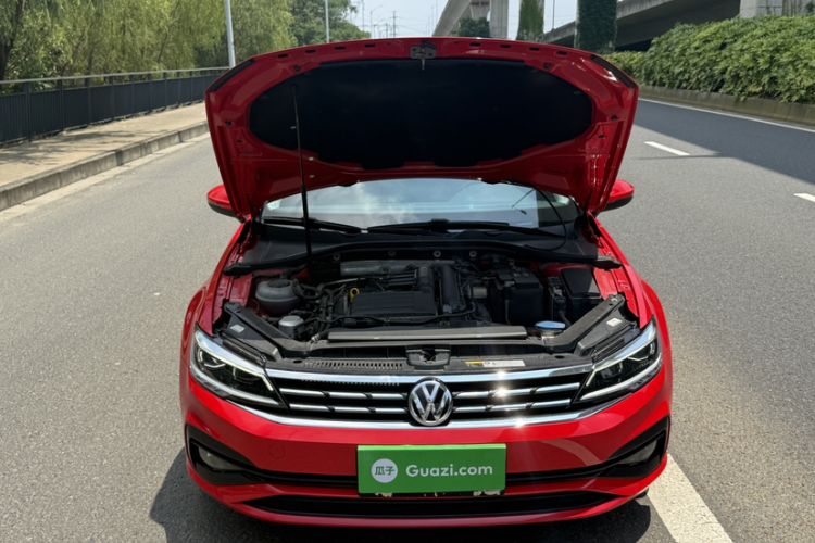 Used Volkswagen Lamando 2019 280TSI DSG Comfort Edition China VI standard Engine Bay
