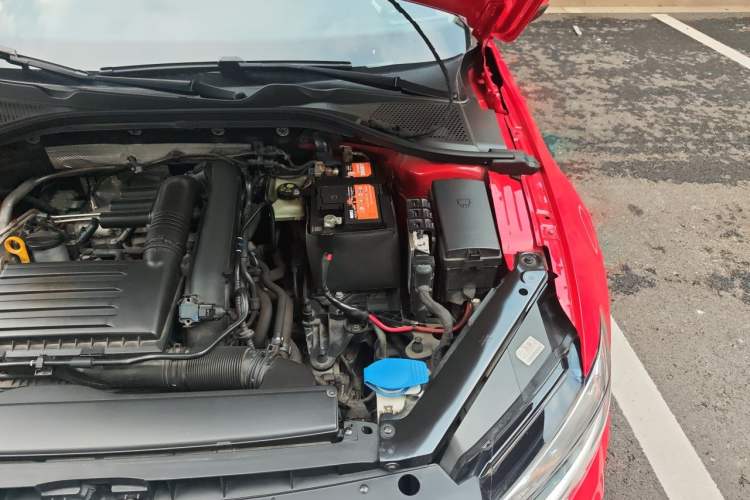 Used Volkswagen Lamando 2019 280TSI DSG Comfort Edition China VI standard Engine Bay Left
