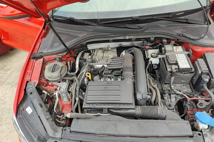 Used Volkswagen Lamando 2019 280TSI DSG Comfort Edition China V Standard Engine Bay Right