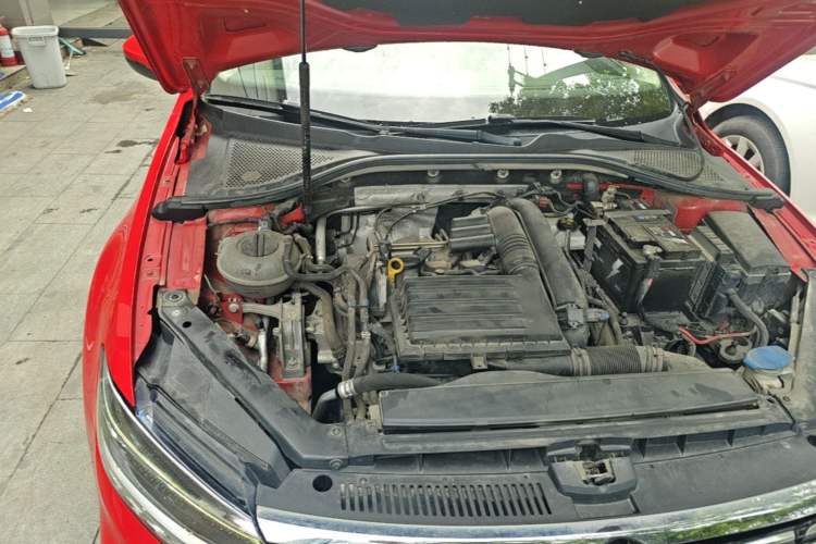 Used Volkswagen Lamando 2019 280TSI DSG Comfort Edition China V Standard Engine Bay Right