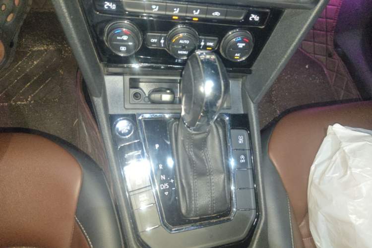 Used Volkswagen Lamando 2019 280TSI DSG Comfort Edition China V Standard Gear Lever