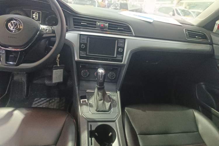 Used Volkswagen Lamando 2019 230TSI DSG Fashion Edition China VI Gear Lever