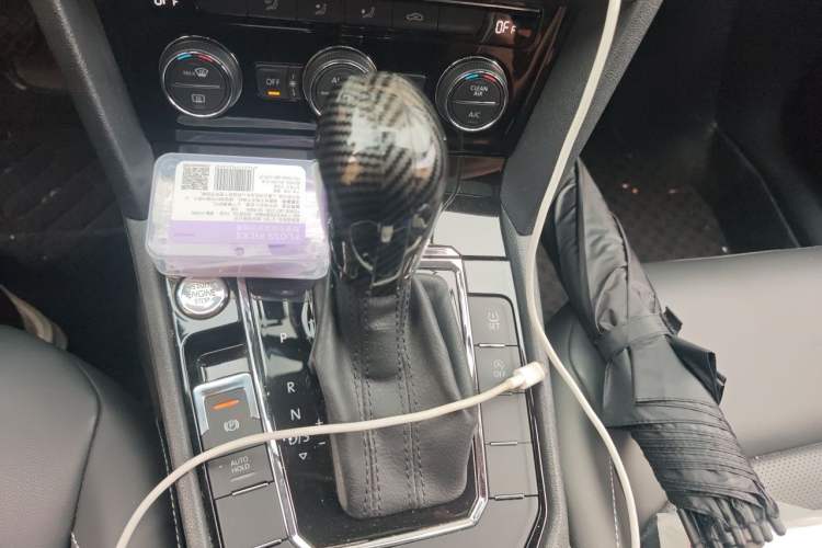 Used Volkswagen Lamando 2019 280TSI DSG Comfort Edition China VI standard Gear Lever
