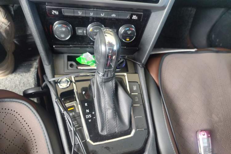 Used Volkswagen Lamando 2019 280TSI DSG Comfort Edition China V Standard Gear Lever