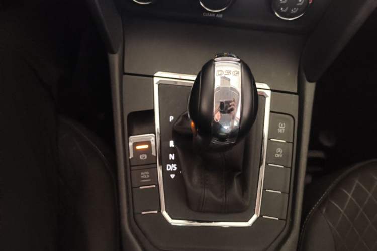 Used Volkswagen Lamando 2019 230TSI DSG Fashion Edition China V Standard Gear Lever