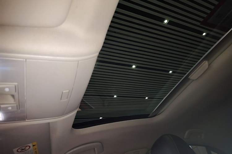 Used Volkswagen Lamando 2019 280TSI DSG Comfort Edition China VI standard Headliner