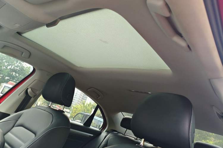 Used Volkswagen Lamando 2019 280TSI DSG Comfort Edition China VI standard Headliner