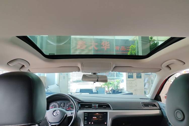 Used Volkswagen Lamando 2019 280TSI DSG Comfort Edition China VI standard Headliner