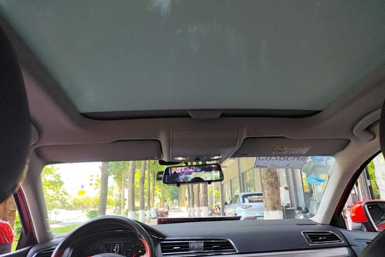 Used Volkswagen Lamando 2019 230TSI DSG Fashion Edition China V Standard Headliner