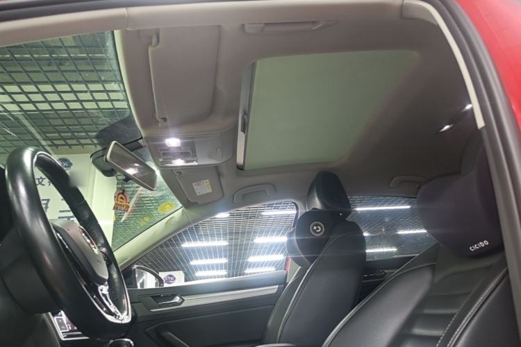 Used Volkswagen Lamando 2019 280TSI DSG Comfort Edition China VI standard Headliner
