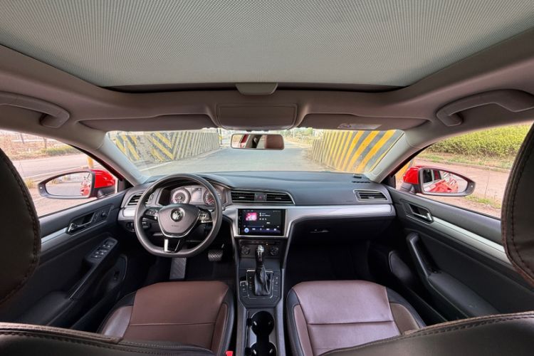 Used Volkswagen Lamando 2019 230TSI DSG Fashion Edition China V Standard Interior 1