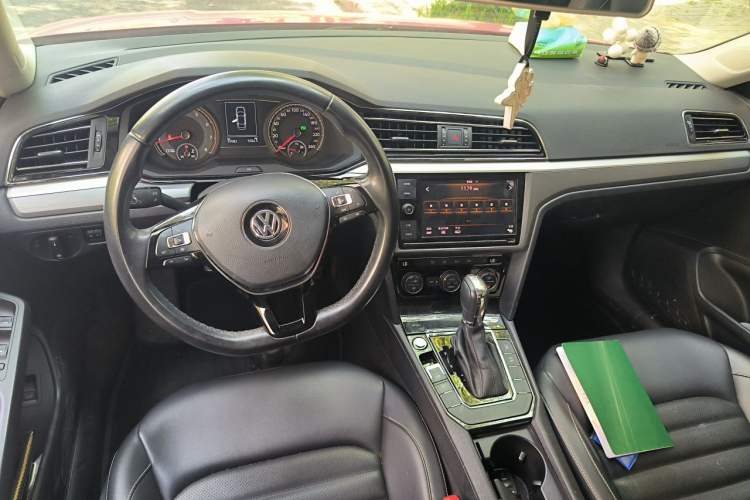 Used Volkswagen Lamando 2019 280TSI DSG Comfort Edition China VI standard Interior 2