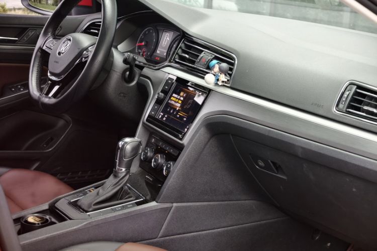 Used Volkswagen Lamando 2019 280TSI DSG Comfort Edition China V Standard Interior 3