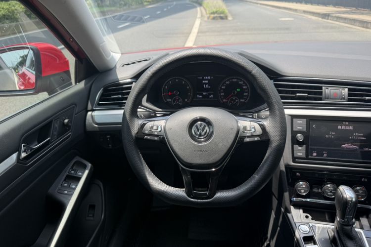 Used Volkswagen Lamando 2019 280TSI DSG Comfort Edition China VI standard Interior 5
