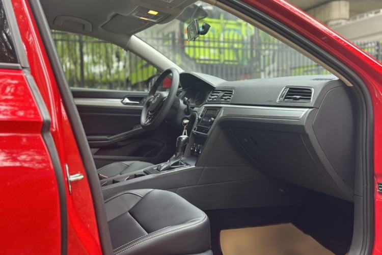 Used Volkswagen Lamando 2019 230TSI DSG Fashion Edition China V Standard Interior 5