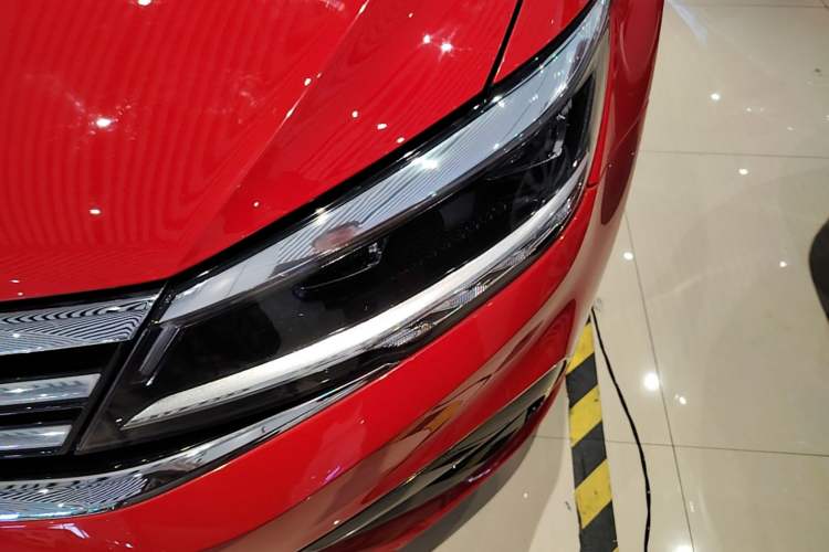 Used Volkswagen Lamando 2019 280TSI DSG Comfort Edition China VI standard Left Front Headlight