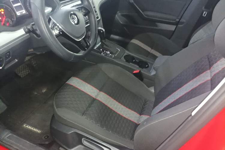 Used Volkswagen Lamando 2019 230TSI DSG Fashion Edition China V Standard Left Front Seat
