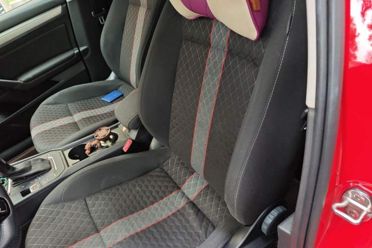 Used Volkswagen Lamando 2019 230TSI DSG Fashion Edition China V Standard Left Front Seat