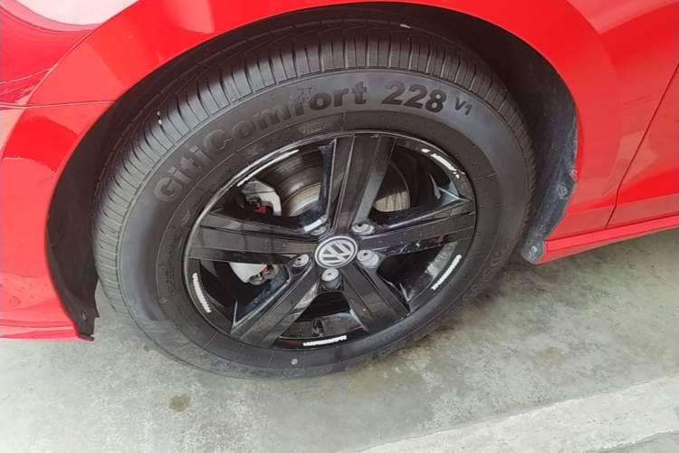 Used Volkswagen Lamando 2019 230TSI DSG Fashion Edition China V Standard Left Front Wheel Hub