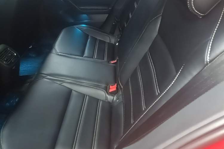 Used Volkswagen Lamando 2019 230TSI DSG Fashion Edition China VI Left Rear Seat