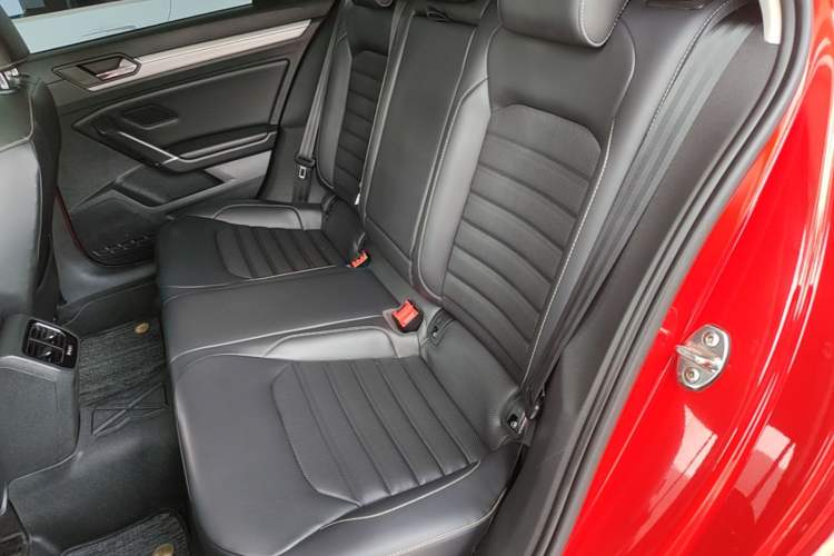 Used Volkswagen Lamando 2019 280TSI DSG Comfort Edition China VI standard Left Rear Seat