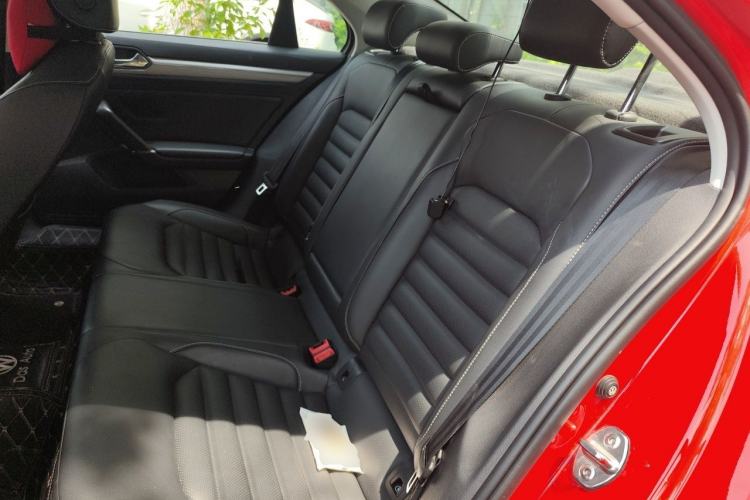 Used Volkswagen Lamando 2019 280TSI DSG Comfort Edition China VI standard Left Rear Seat