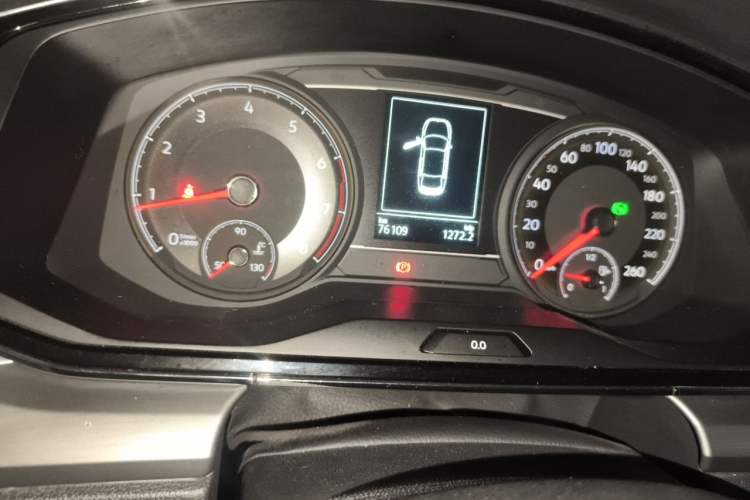 Used Volkswagen Lamando 2019 280TSI DSG Comfort Edition China VI standard Odometer Close Up