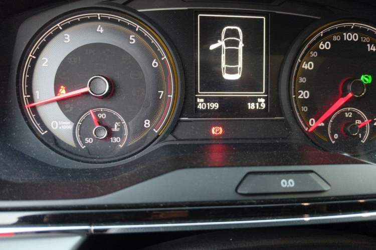 Used Volkswagen Lamando 2019 280TSI DSG Comfort Edition China V Standard Odometer Close Up