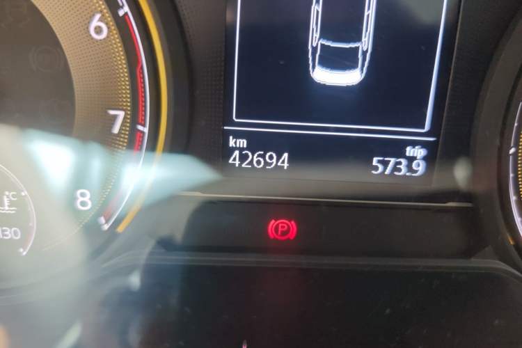 Used Volkswagen Lamando 2019 280TSI DSG Comfort Edition China VI standard Odometer Close Up
