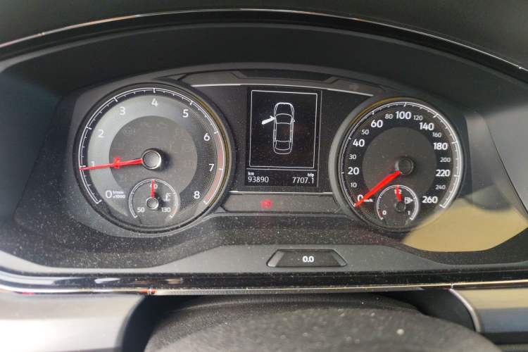 Used Volkswagen Lamando 2019 280TSI DSG Comfort Edition China V Standard Odometer Close Up