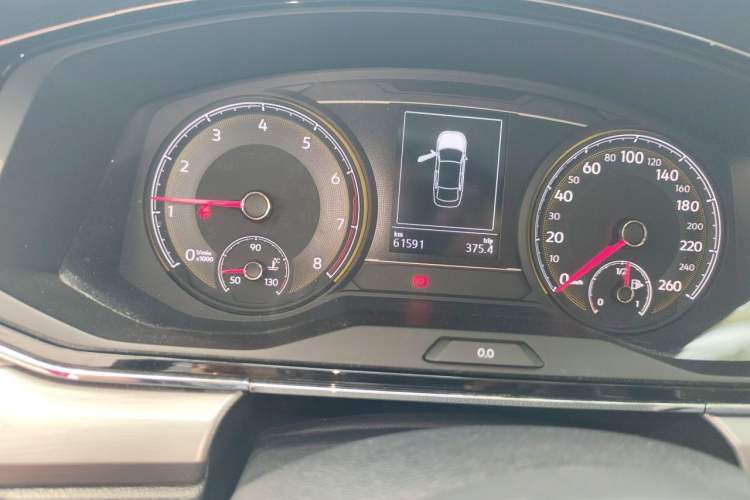 Used Volkswagen Lamando 2019 280TSI DSG Comfort Edition China VI standard Odometer Close Up