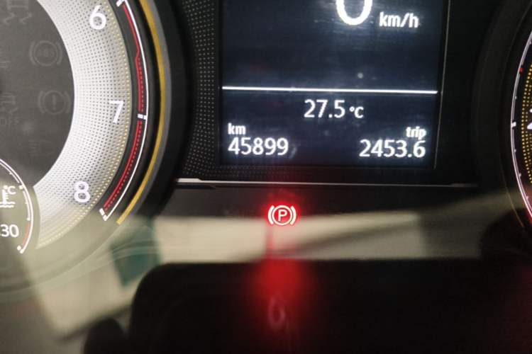 Used Volkswagen Lamando 2019 230TSI DSG Fashion Edition China V Standard Odometer Close Up