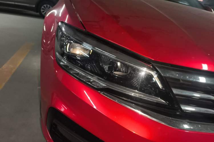 Used Volkswagen Lamando 2019 280TSI DSG Comfort Edition China VI standard Right Front Headlight