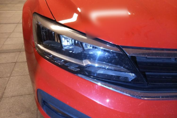 Used Volkswagen Lamando 2019 230TSI DSG Fashion Edition China V Standard Right Front Headlight