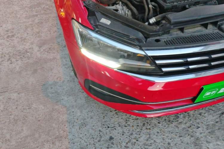 Used Volkswagen Lamando 2019 230TSI DSG Fashion Edition China V Standard Right Front Headlight