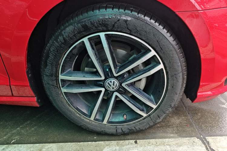 Used Volkswagen Lamando 2019 280TSI DSG Comfort Edition China V Standard Right Front Wheel Hub