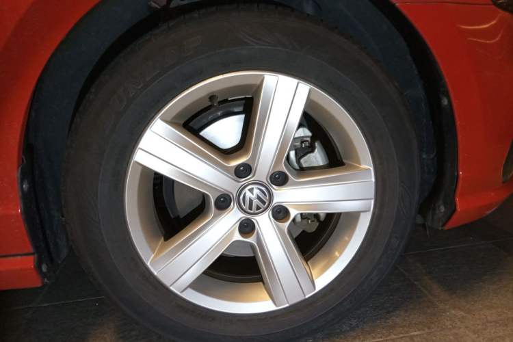 Used Volkswagen Lamando 2019 230TSI DSG Fashion Edition China V Standard Right Front Wheel Hub