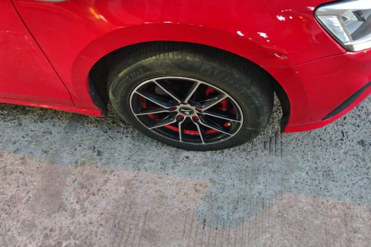 Used Volkswagen Lamando 2019 230TSI DSG Fashion Edition China V Standard Right Front Wheel Hub